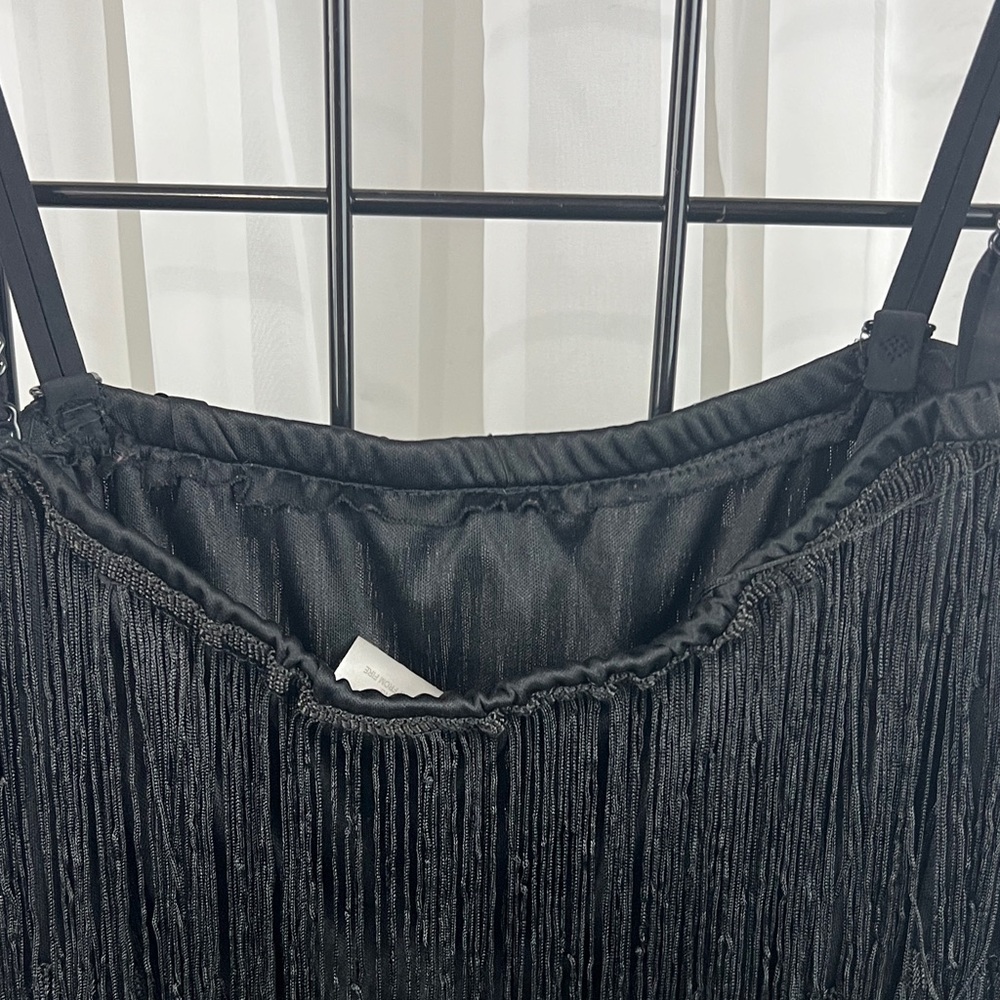 VINTAGE Black FringeTop with Sequin Detail. Perfect holiday top! - Picture 9 of 10